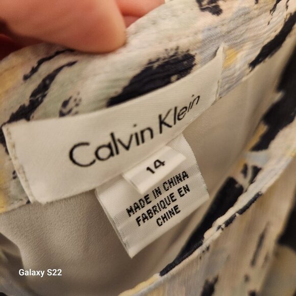Calvin Klein Skirt. Silk. NWT. Size 14. - Picture 6 of 10